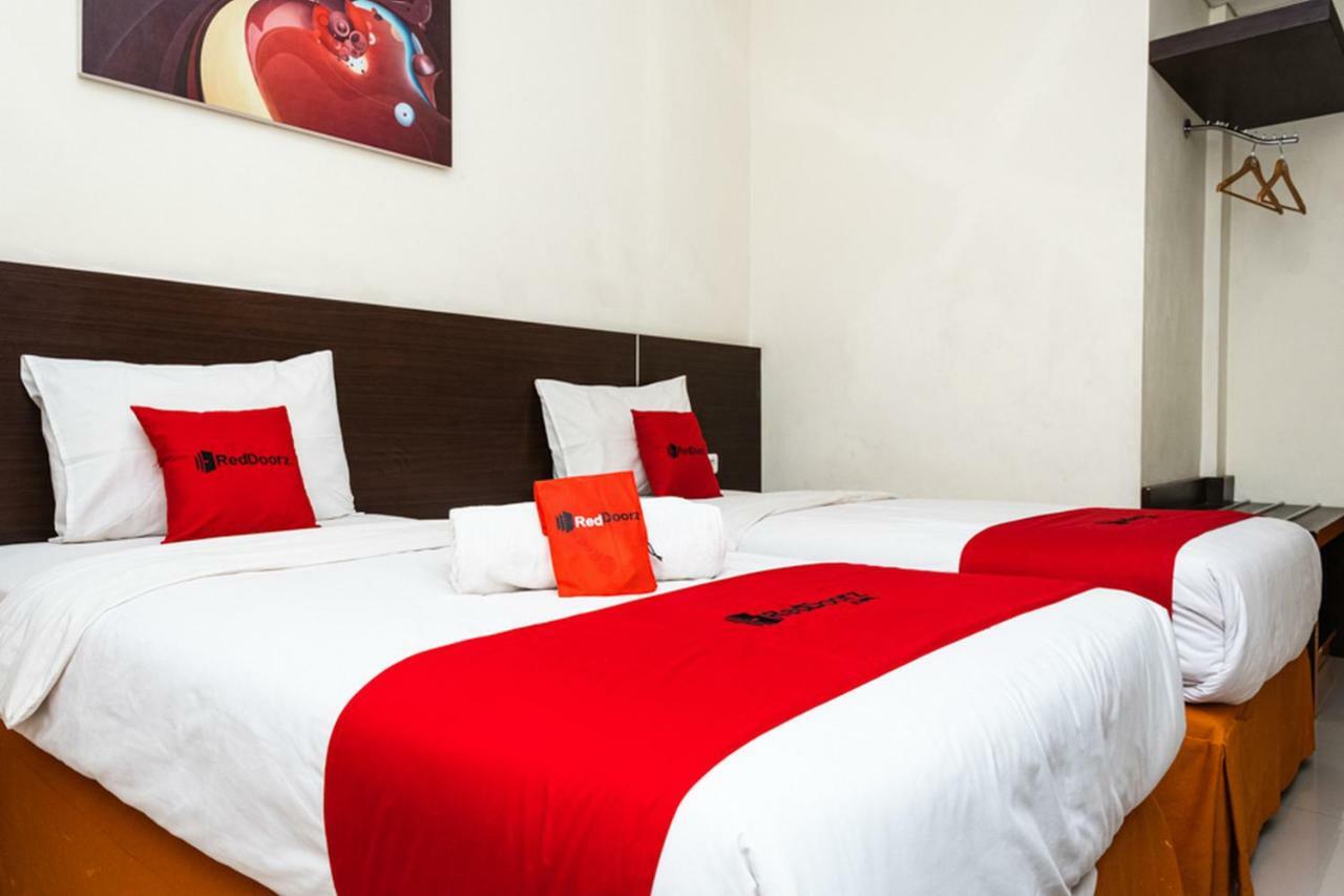Reddoorz @ Pelita Raya Rappocini Hotell Makassar Exteriör bild