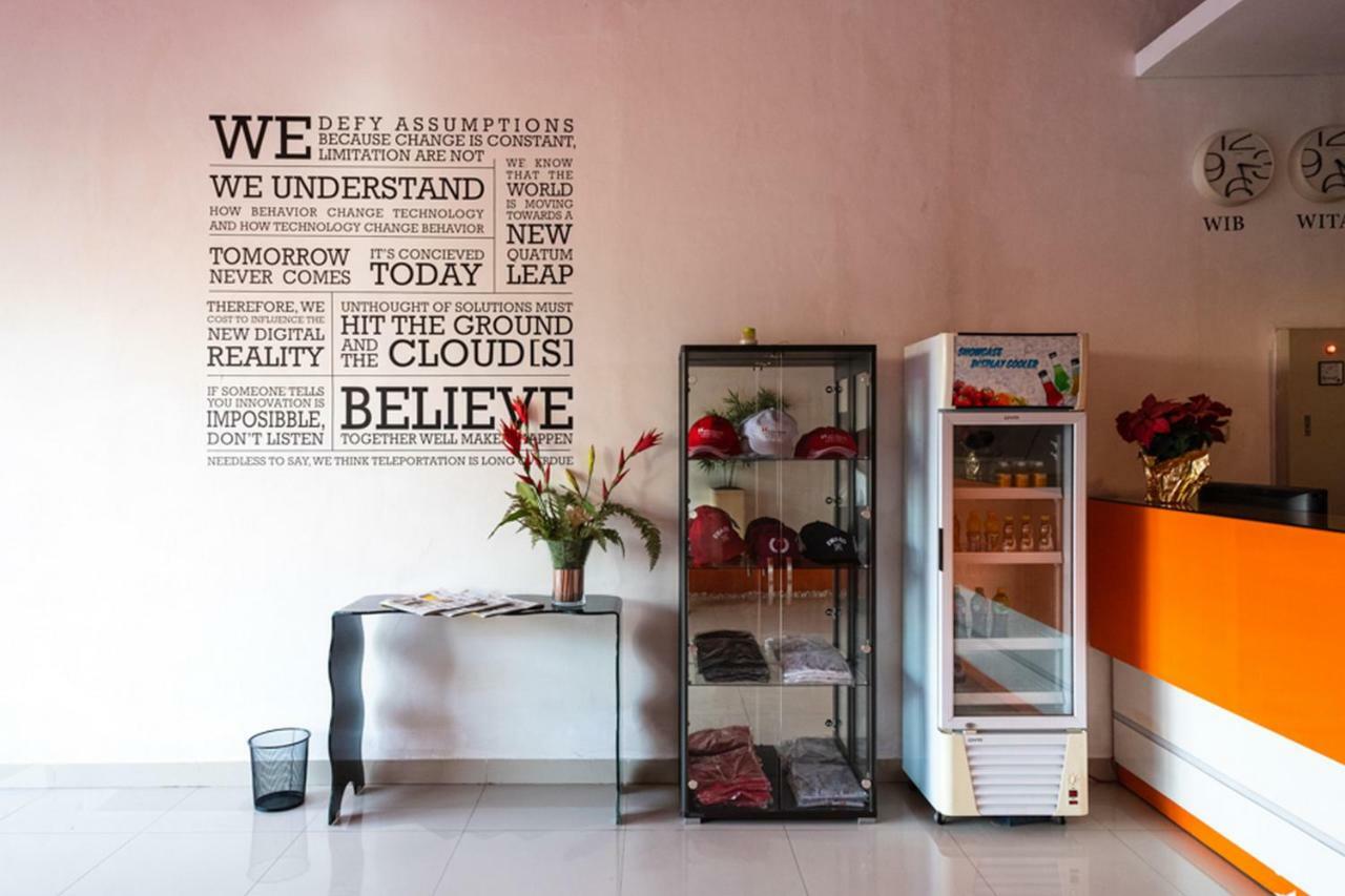 Reddoorz @ Pelita Raya Rappocini Hotell Makassar Exteriör bild