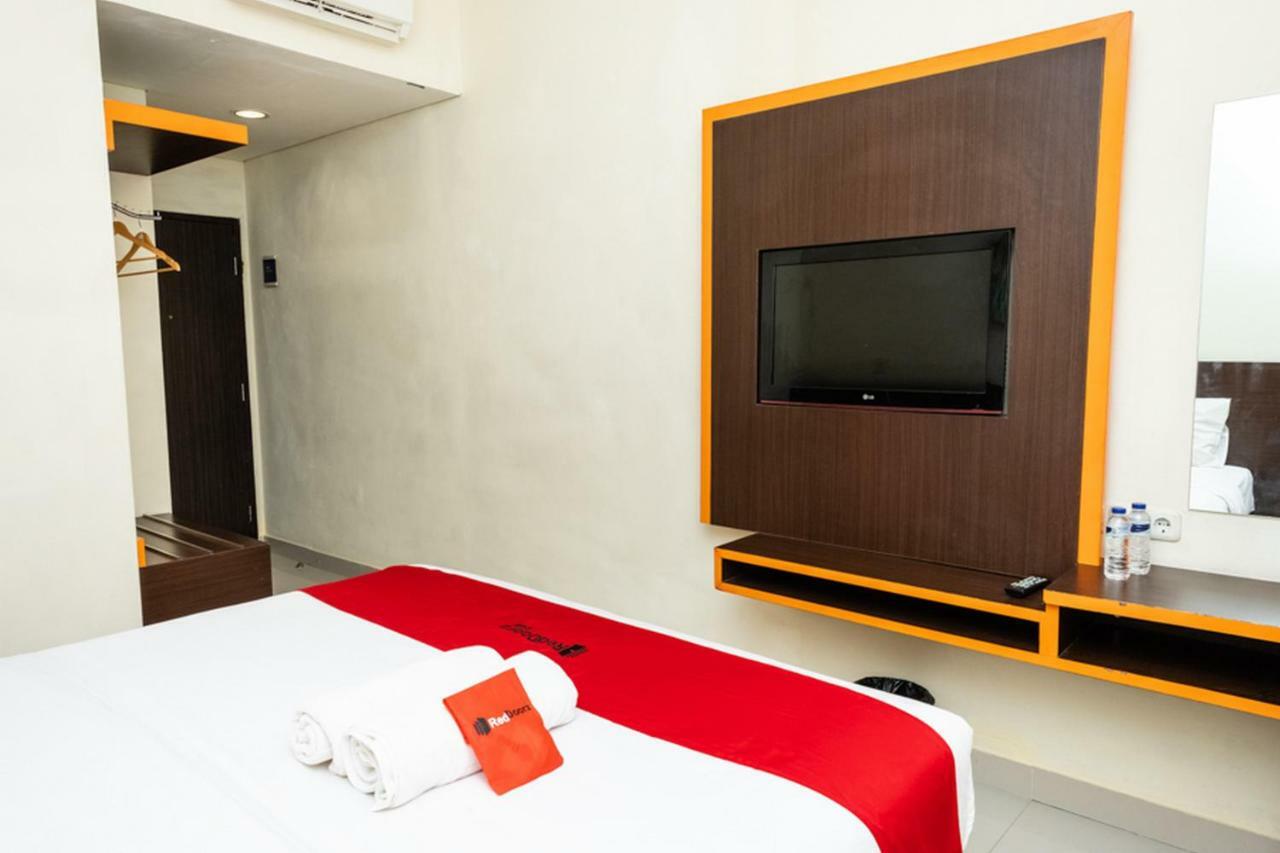 Reddoorz @ Pelita Raya Rappocini Hotell Makassar Exteriör bild