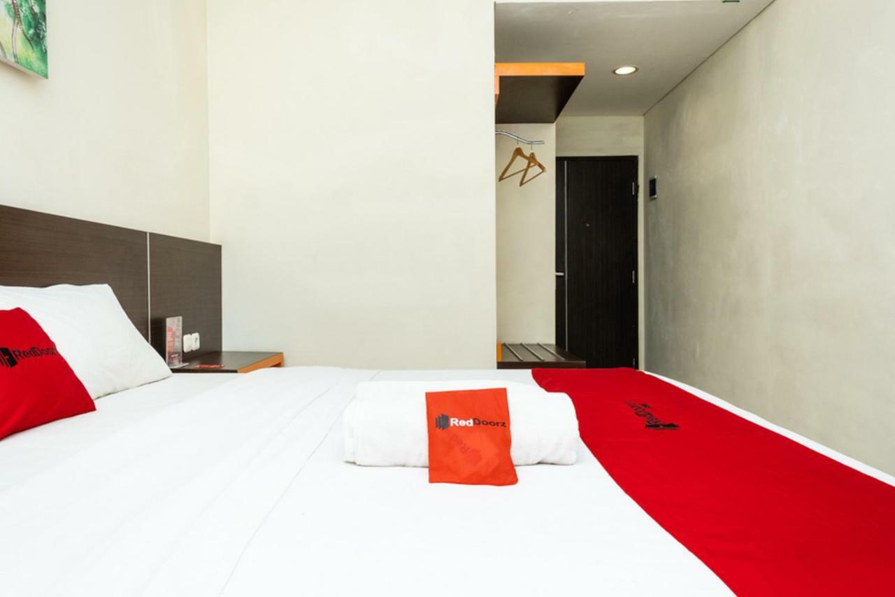 Reddoorz @ Pelita Raya Rappocini Hotell Makassar Exteriör bild