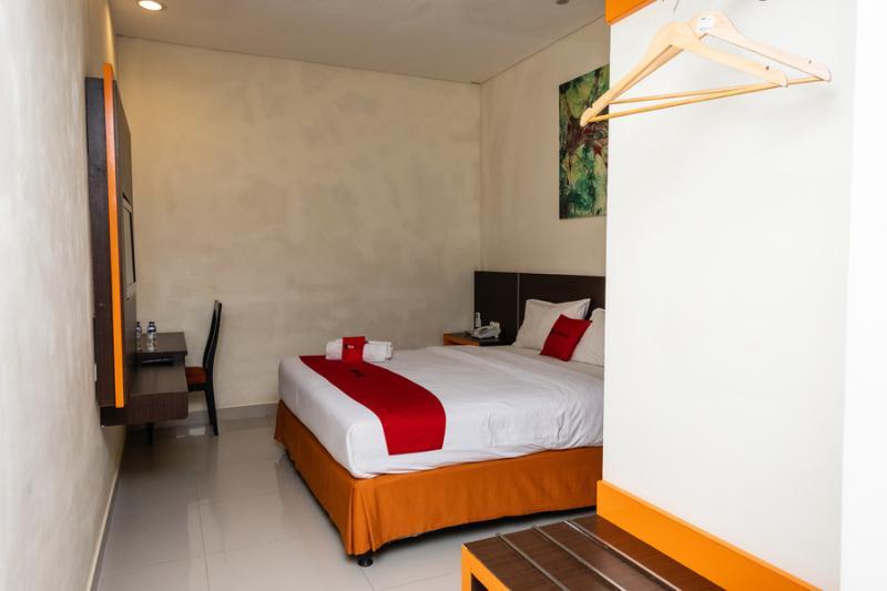 Reddoorz @ Pelita Raya Rappocini Hotell Makassar Exteriör bild